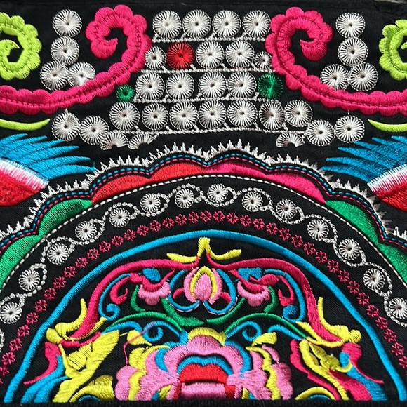 Mexican Embroidered Black Purse / Bag - Never Used - Picture 2 of 5